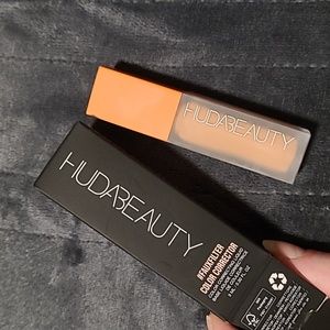 Huda fauxfilter color corrector